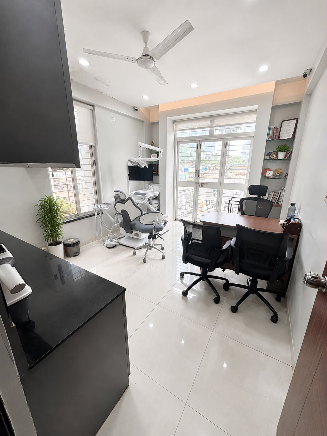 Dental clinic cabin at medical coworking space in Pune Baner